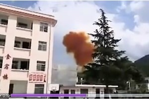 中共火箭推進器疑落學校附近 橘色毒煙直冒