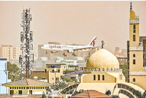 卡塔爾航空年虧19億美元 仰賴政府紓困維持營運