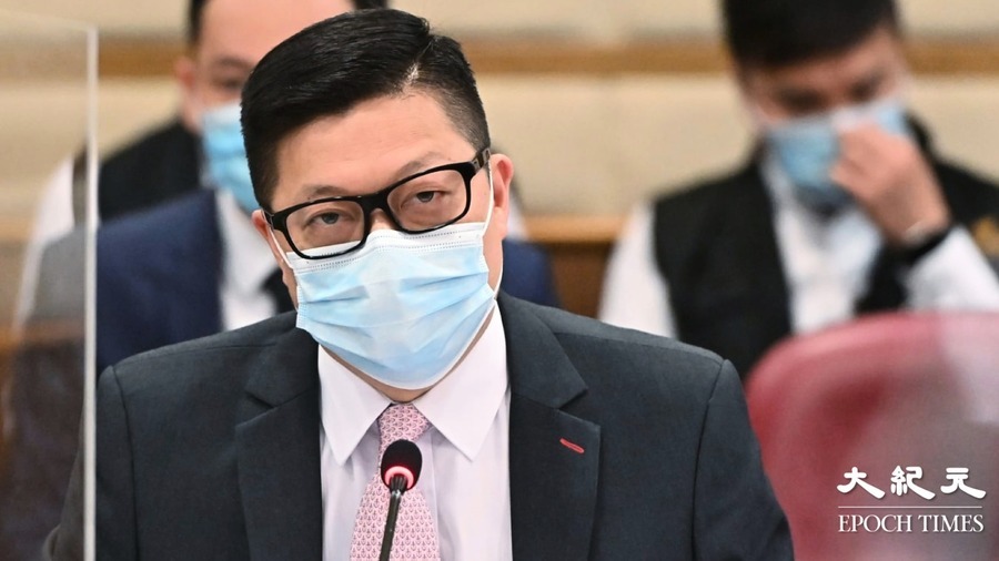 【圖片新聞】鄧炳強出席油尖旺區議會 料回應警員拉跌孕婦撲倒女童