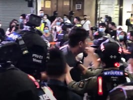 【直播】10.1晚銅鑼灣進入不夜城 多名抗爭者被捕 