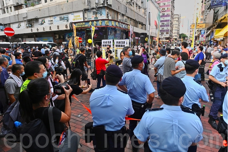 【組圖】「慢必」陳志全再擺「健康講座」街站 大批警察包圍