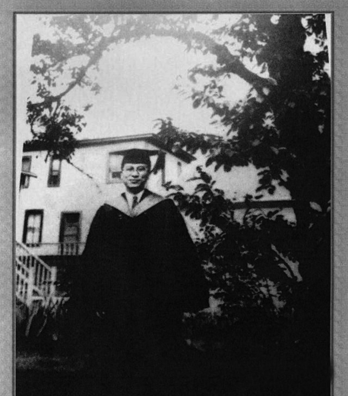 楊兆龍1935年在哈佛大學法學院獲得法學博士學位在校園內留影。（網絡圖片）