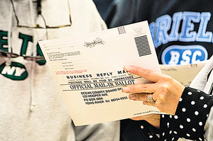 新州垃圾箱內發現成堆郵件 至少有兩百張選票