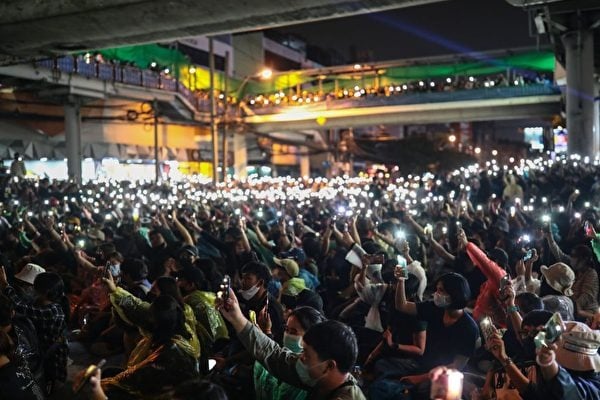 泰抗爭者高喊「還香港獨立」 羅冠聰籲全球援泰