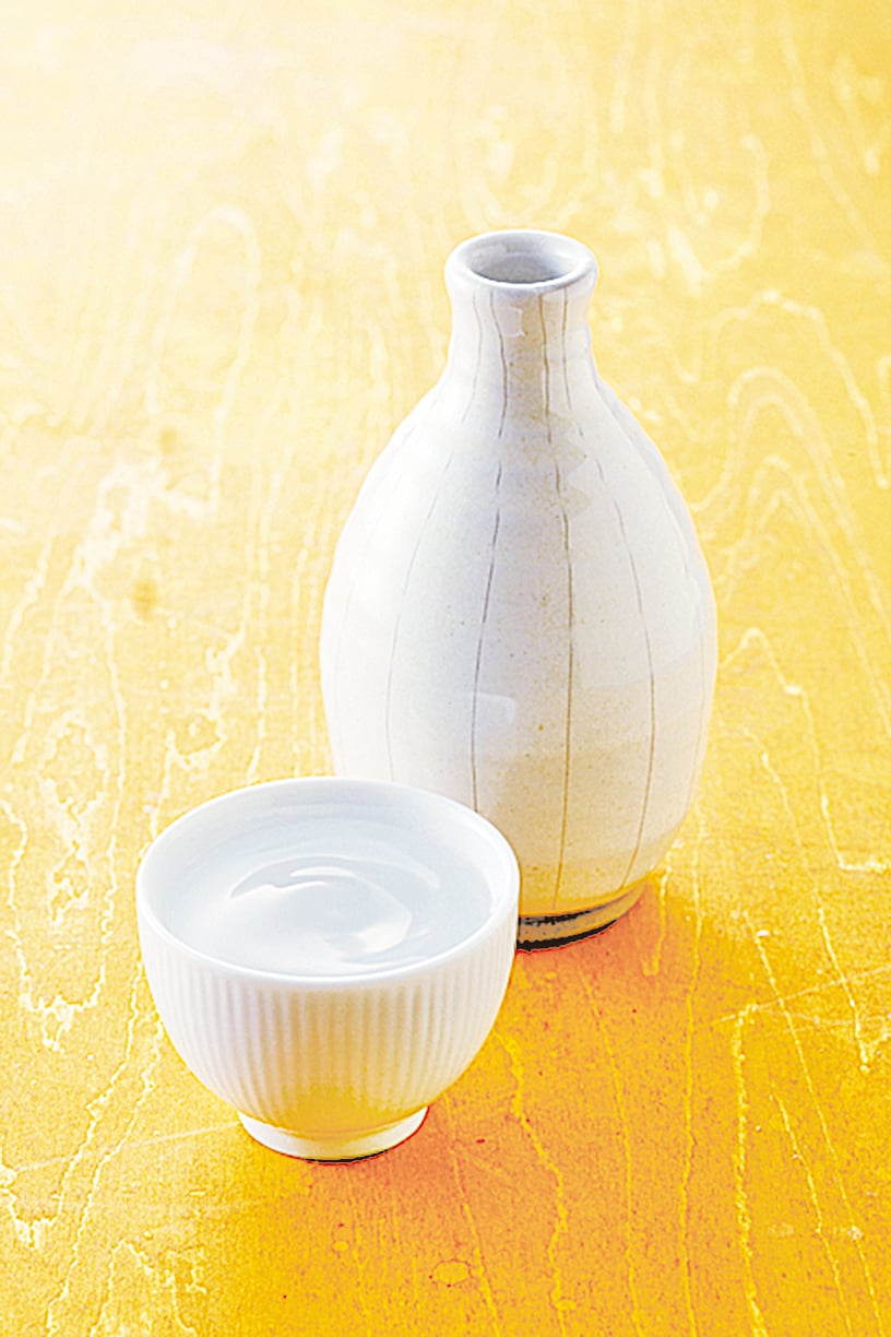 日本酒是以米、米麴和水釀製而成的一種傳統酒類。