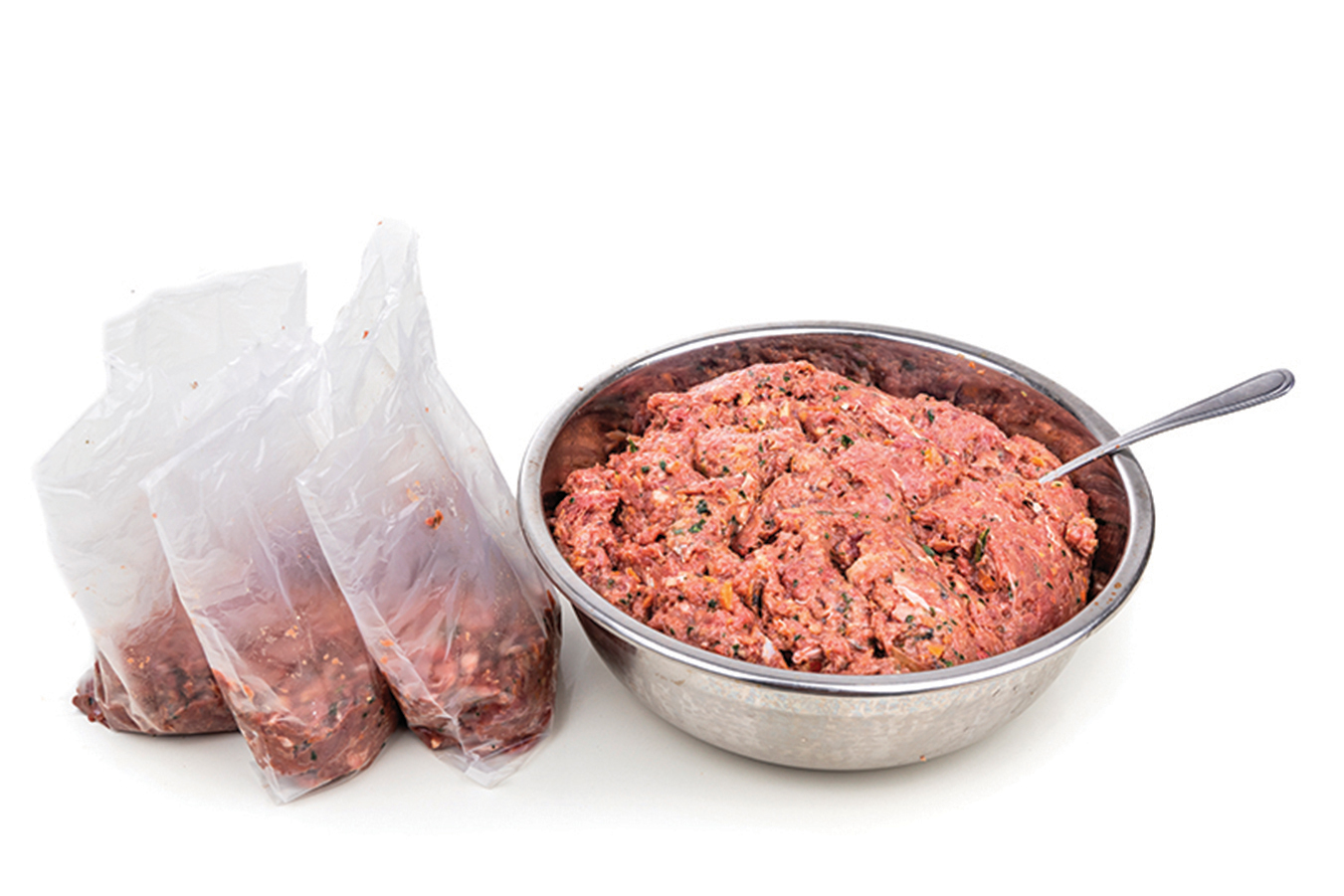 製做熟食餐和生肉餐一樣，都可添加「預拌粉」，分包放入冷凍儲存。