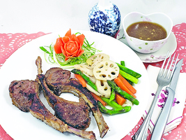 【梁廚美食】香茅青檸 煎 羊排