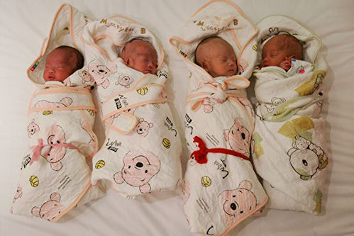 大陸部份地區2020年的出生人口驟降32%。圖為新生兒。（China Photos/Getty Images）
