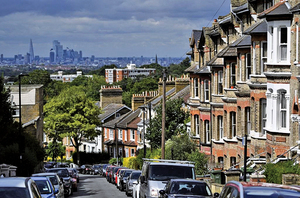 英二月樓價年升5.6% 印花稅寬免促買家入市