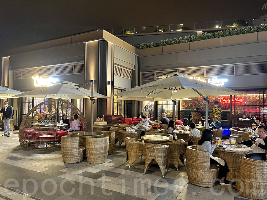 東涌海旁有一間新餐廳Cabana Breeze非常適合身心放鬆！分為室內室外，室外更是寵物友善。（Siu Shan提供）