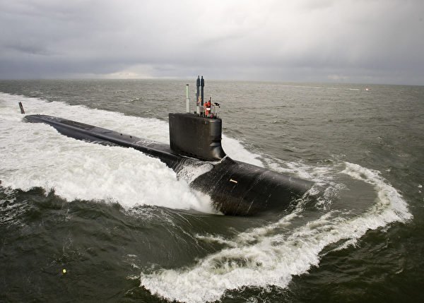 近期，美國軍方採取實際行動威懾中共，美國海軍太平洋艦隊將其所有前沿的潛艇同時部署到西太平洋進行「應急行動」。圖為美國維珍尼亞級核動力潛艦（Virginia-class submarine，又稱774級）。 (HO  US NAVY  AFP)