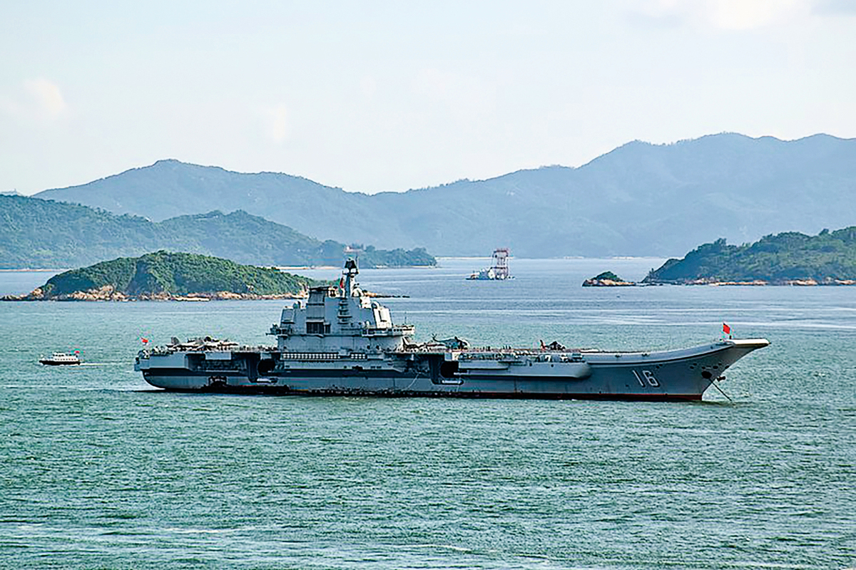 近日，遼寧號航母戰鬥群進入沖繩和日本本土宮古島之間的宮古海峽，說是進行軍事訓練。(wikimedia)