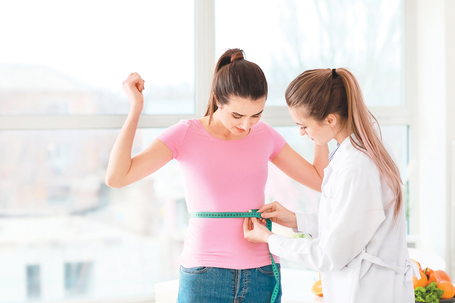 每天拉伸腹肌 讓小腹變平坦