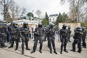 俄羅斯報復捷克 宣佈驅逐二十名外交官
