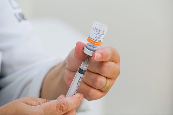 一名76歲男子中風入院，延至昨日（4月26日）晚上不治。據紀錄顯示，該男子曾接種過兩劑科興疫苗。(Shutterstock)