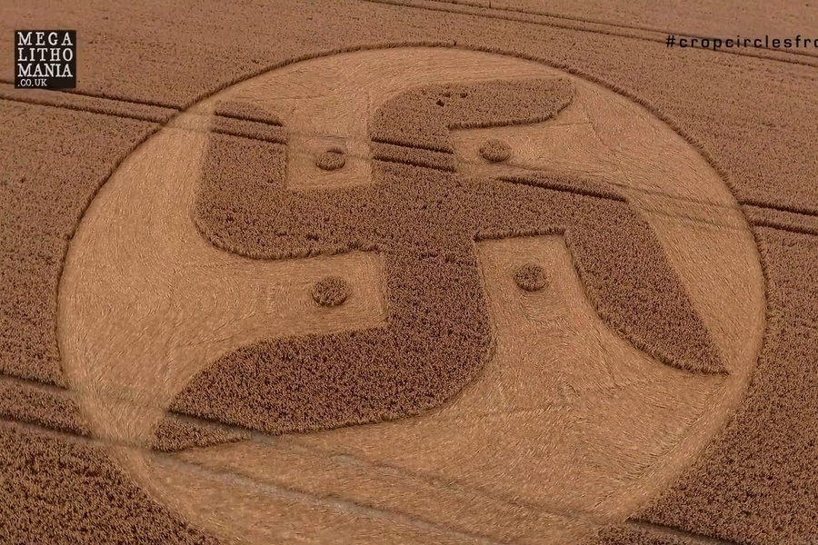 英國驚現巨型卐字符麥田圈 直徑約50米