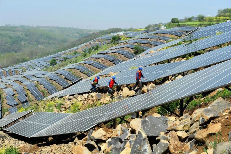 中共脫貧運動失敗 中國農民為過剩太陽能產業背債