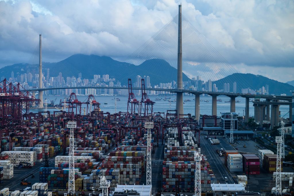 IHS Markit昨（6月3日）公佈5月份香港採購經理人指數數值為52.5，反映商業活動正在擴張。（ANTHONY WALLACE/AFP via Getty Images）