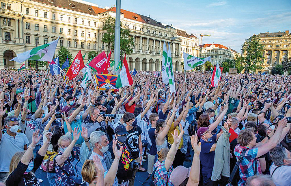 6月5日，示威者在布達佩斯參加反政府抗議活動。（Getty Images）