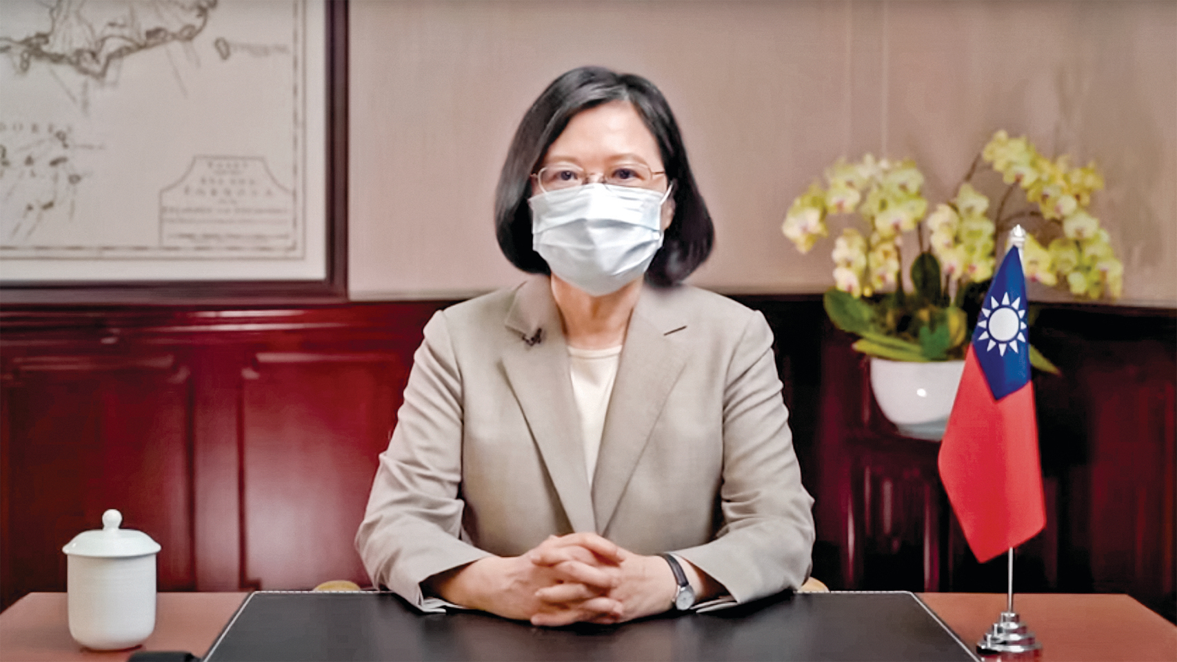 中華民國總統蔡英文公開致謝日本政府提供台灣124萬劑疫苗；也感謝美國宣佈將台灣納入全球捐贈疫苗規劃。（影片截圖）　
