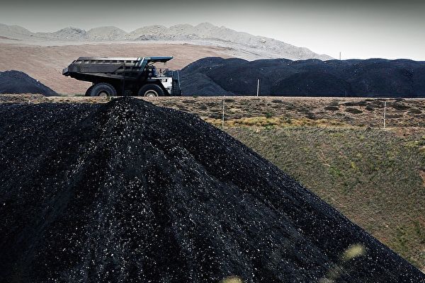 北京去年12月中旬正式禁用澳洲煤炭，澳洲已從印度、日本、韓國、台灣的銷量獲得彌補。圖為澳洲BHP的一家礦山。(Ian Waldie/Getty Images)