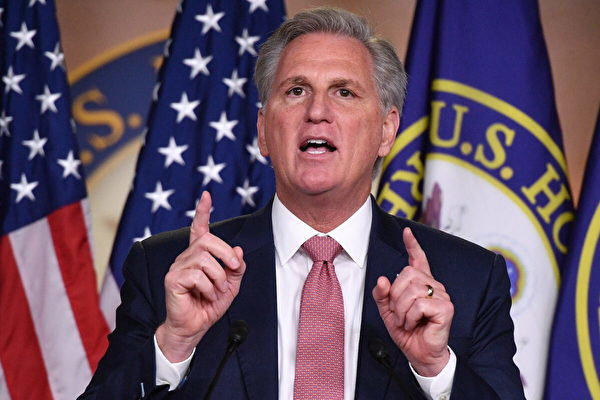 圖為2021年3月18日，美國聯邦眾議院共和黨領袖凱文·麥卡錫（Kevin McCarthy）在華盛頓國會山的每周新聞發佈會上發言。 （Mandel Ngan/AFP via Getty Images）