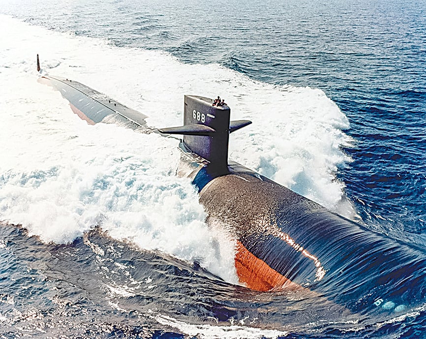 洛杉磯級攻擊核潛艇已經服役40年，正在逐漸退役，將來會被維珍尼亞級全面取代。（美國海軍）
