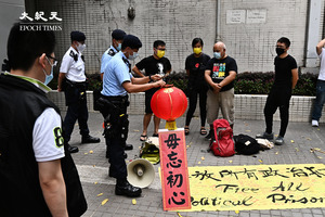 七一嚴防｜警方灣仔出動水炮車、裝甲車 社民連抗議被警告煽動 