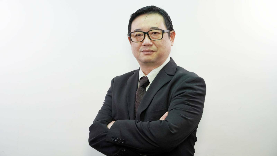 宏願移民（香港）公司創辦人Joe Lam，認為簽證程序已上軌道，LOTR計劃已無太大必要延長。（受訪者提供）
