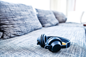 研究：睡前聽音樂影響睡眠品質 夢中會餘音繚繞
