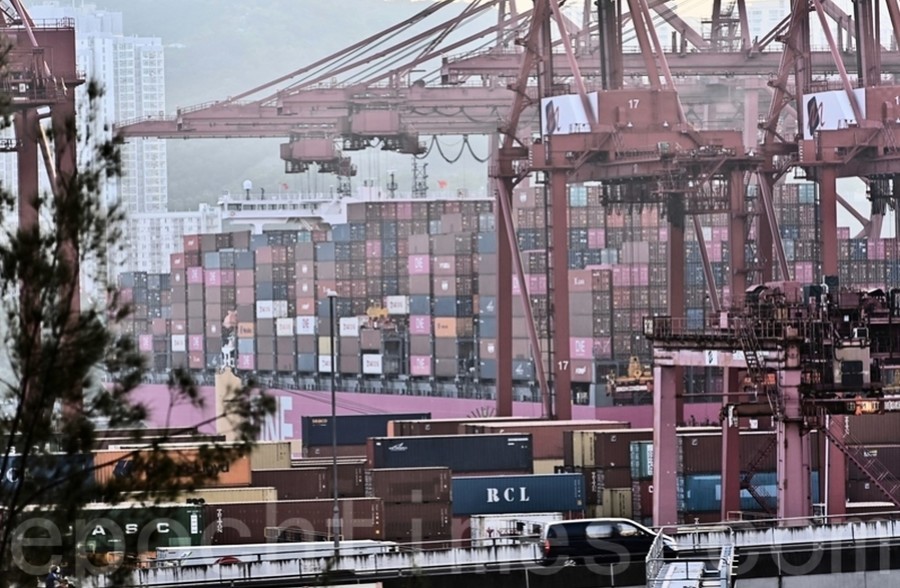 政府公告曾身處葵青貨櫃船的人士須接受強檢