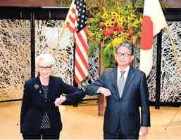 中美外交接觸一波三折誰尷尬