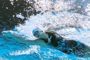 港泳將何詩蓓次名晉級  港首位晉升奧運游泳決賽