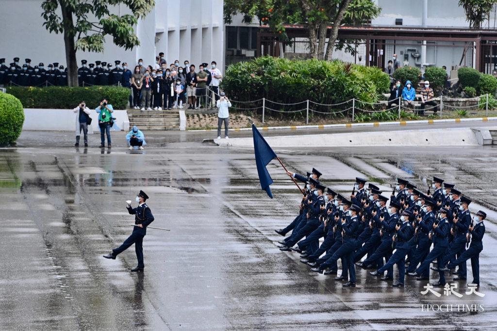 警隊在「全民國家安全教育日」表演中式步操。資料圖片。（宋碧龍 / 大紀元）