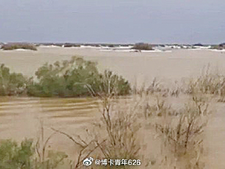 新疆塔克拉瑪干沙漠現洪災