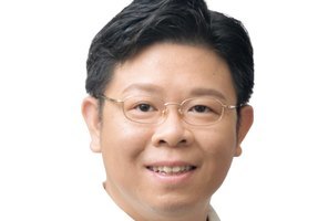 覃德誠當選深水埗區議會主席  強調守護議會和民主派的基本尊嚴