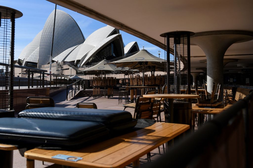 澳洲於周五（8月27日）公布7月份零售業銷售按年收縮2.9%至291.5億澳元，咖啡店與餐廳收入急挫逾一成。（ BIANCA DE MARCHI/AFP via Getty Images）
