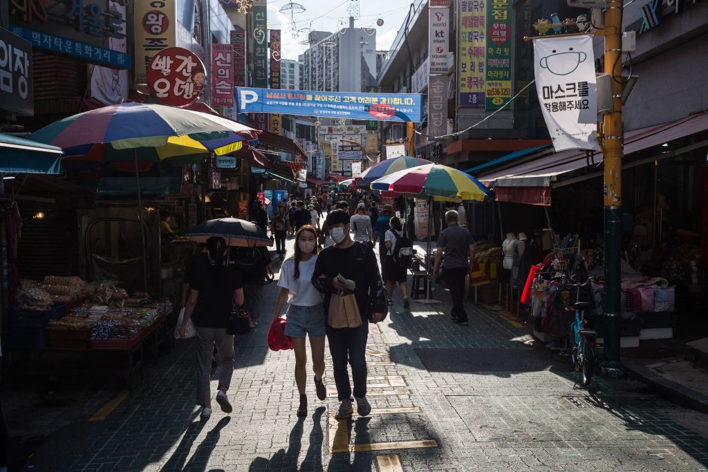 韓國本周公布9月份消費者信心指數為103.8，上月數值為102.5。（ANTHONY WALLACE/AFP via Getty Images）