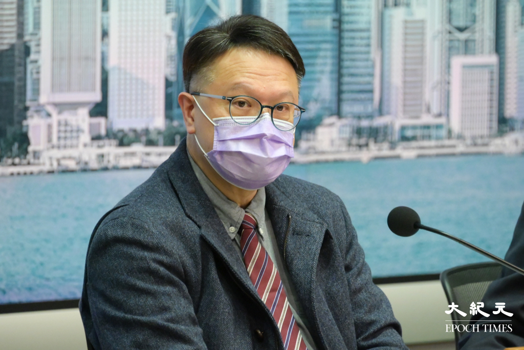中文大學呼吸系統科講座教授許樹昌昨日（2日）對傳媒表示，醫管局計劃購買500個療程的新冠病毒（中共病毒）口服藥物Molnupiravir。資料圖片。（郭威利／大紀元）