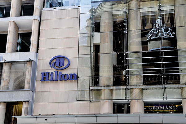 澳洲廣播公司（ABC）對潘多拉文件的調查發現，悉尼中央商務區的希爾頓酒店（如圖）購買交易背後涉及中國鋼鐵巨頭杜雙華。（AAP Image/Brendan Esposito）