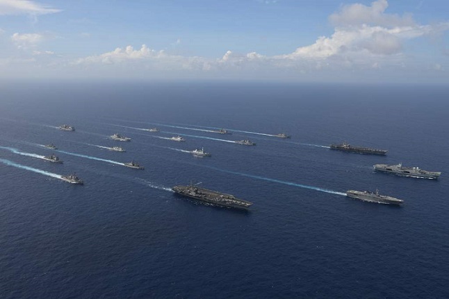 日本自衛隊4日宣布，10月4日至9日，日本、美國、英國、荷蘭、加拿大和新西蘭在沖繩西南海域進行聯合軍事演習。（日本自衛隊推特）