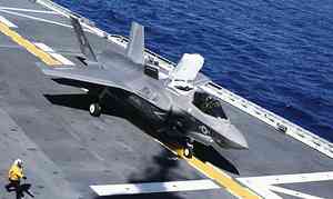 日「準航母」成功測試美軍F-35B戰機起降