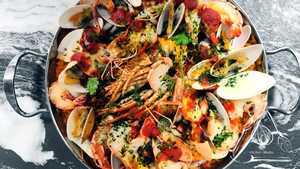 【美食「達」人】西班牙經典菜式 海鮮焗飯怎樣做