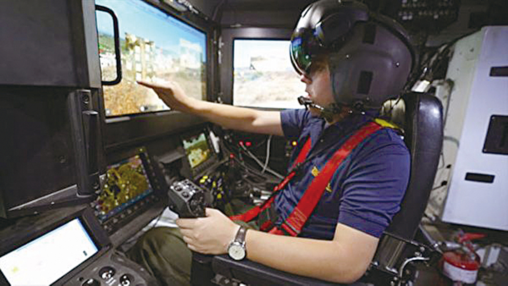 卡梅爾的乘員戴的頭盔與美軍F-35戰機飛行員的類似。（Israel's Defense Ministry）
