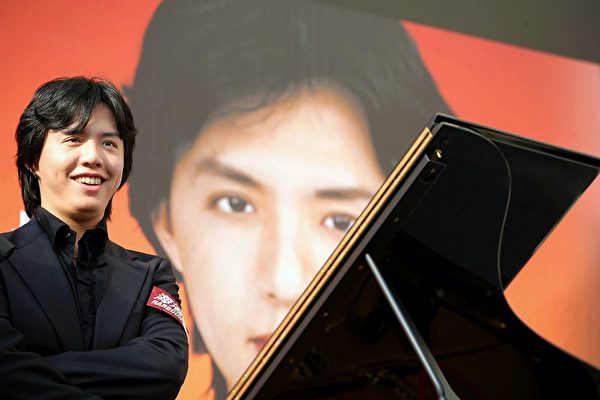 2021年10月21日，大陸知名鋼琴家李雲迪涉嫖娼被抓，引發輿論關注。（Samantha SIN／AFP ）