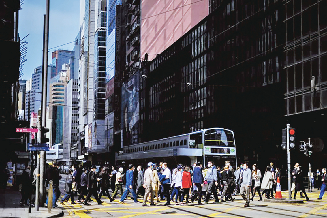 高力（Colliers）日前（10月19日）發布2021年第三季《季度報告》回顧香港寫字樓租賃和房地產投資市場的表現。（ANTHONY WALLACE/AFP via Getty Images）