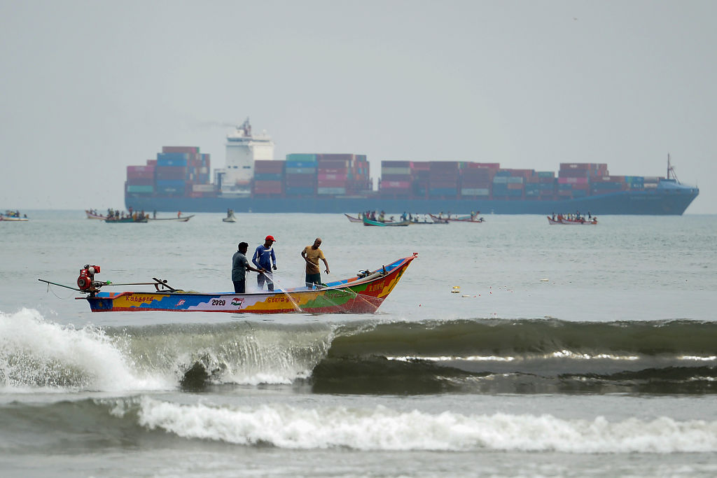 印度於較早前公布9月商品出口按年上升23%至338億美元，貿易逆差225.9億美元，而9月份服務貿易則錄順差84.7億美元。（ARUN SANKAR/AFP via Getty Images）