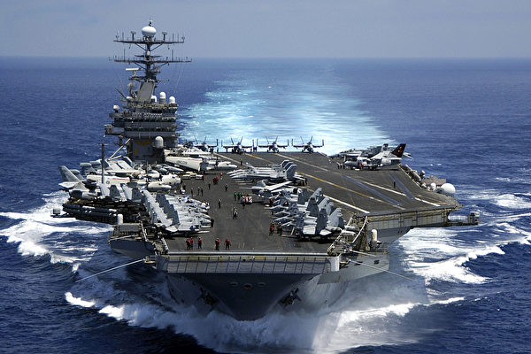 2021年11月3日，美海軍「卡爾文森」號航母經巴拉巴克海峽離開南海進入蘇祿海活動，11月4日又經由民都洛海峽再次進入南海。圖為「卡爾文森」號航母。（U.S. Navy via Getty Images）