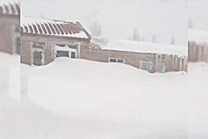 內蒙古通遼特大暴雪 房屋被埋學校停課