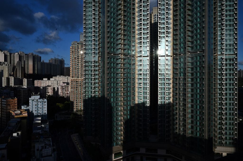 中原城市領先指數CCL今（11月12日）公布截至11月7日，香港樓價一周下跌0.11%。（ANTHONY WALLACE/AFP via Getty Images）